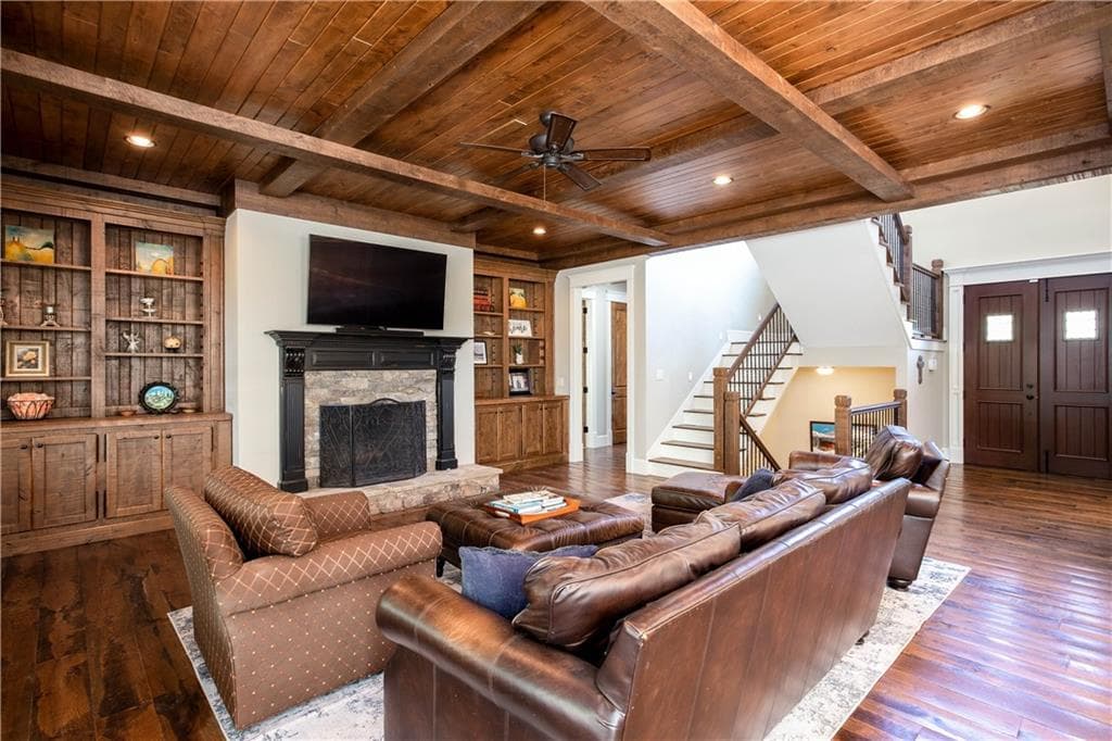 5 bedroom, 6 bathroom, 5,304 sq ft single family residence for sale at 1000 Holly Street, Canton, GA 30114 — photo 10