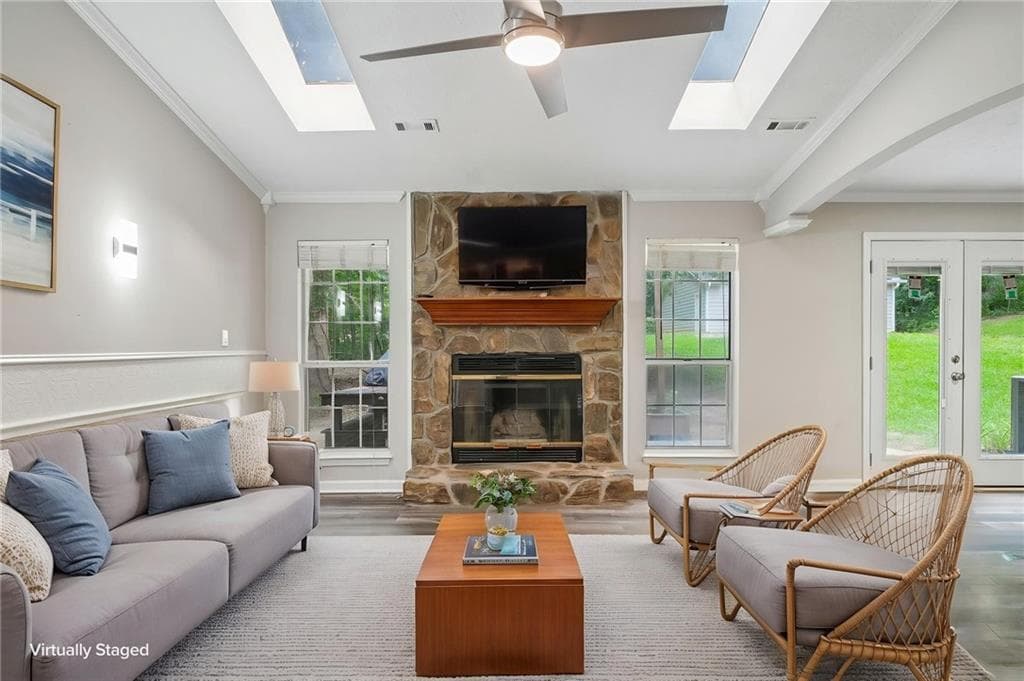 3 bedroom, 2 bathroom, 1,884 sq ft single family residence for sale at 185 Starrs Mill Drive, Senoia, GA 30276 — photo 6