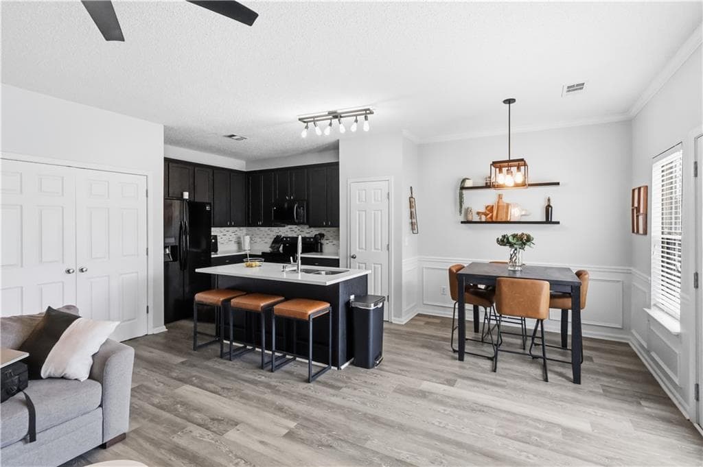3 bedroom, 3 bathroom, 1,596 sq ft townhouse for sale at 2550 Capella Circle, Atlanta, GA 30331 — photo 5