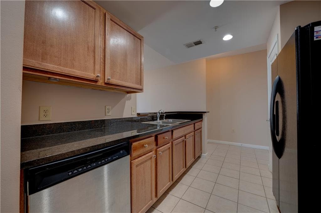 1 bedroom, 1 bathroom, 761 sq ft condominium for rent at 3040 Peachtree Road 813, Atlanta, GA 30305 for $2,400 a month — photo 7