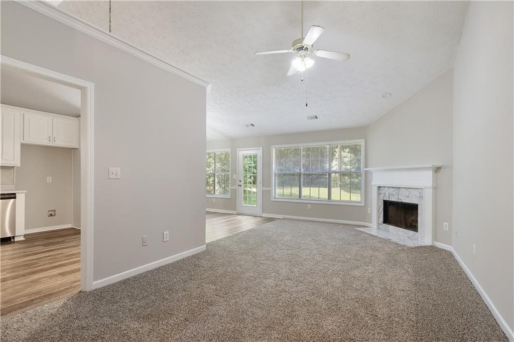 3 bedroom, 2 bathroom, 1,636 sq ft single family residence under contract at 215 Cambridge Way, Covington, GA 30016 — photo 6