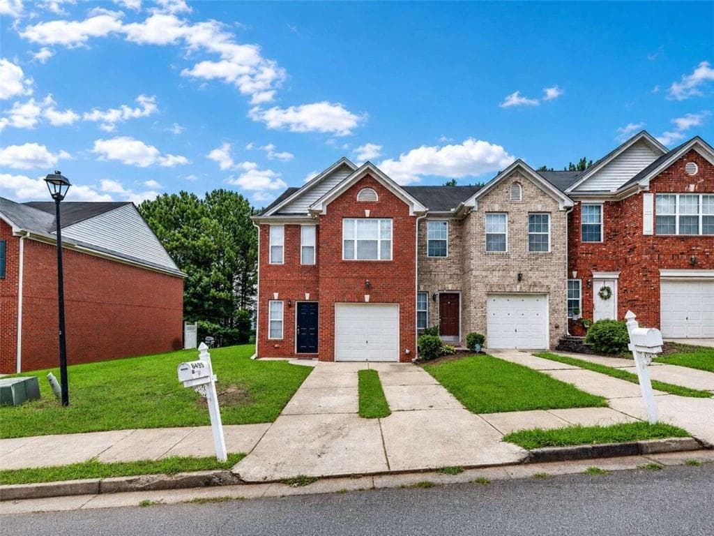 3 bedroom, 3 bathroom, 1,576 sq ft townhouse sold at 6493 Snowbird Lane, Douglasville, GA 30134