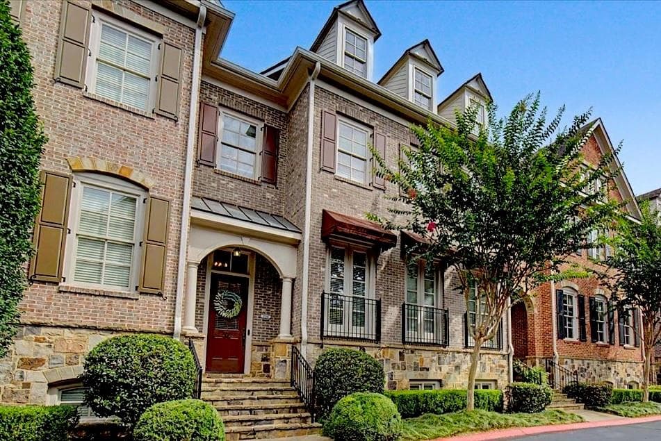 3 bedroom, 4 bathroom, 3,376 sq ft townhouse for sale at 2356 Saint Davids Square 3, Kennesaw, GA 30152