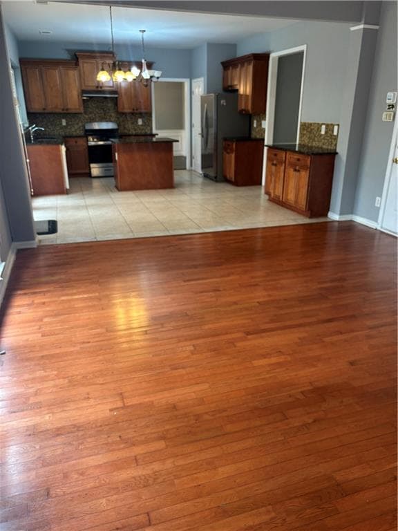 4 bedroom, 3 bathroom, 2,160 sq ft single family residence for sale at 6420 Barwick Lane, Johns Creek, GA 30097 — photo 6