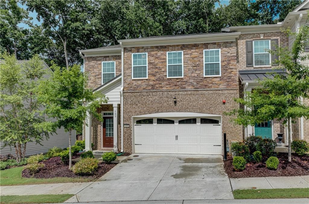 3 bedroom, 4 bathroom, 2,524 sq ft townhouse for sale at 137 Holden Way, Woodstock, GA 30189 — photo 4
