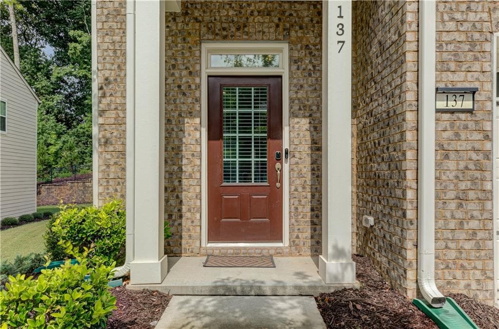 3 bedroom, 4 bathroom, 2,524 sq ft townhouse for sale at 137 Holden Way, Woodstock, GA 30189 — photo 7