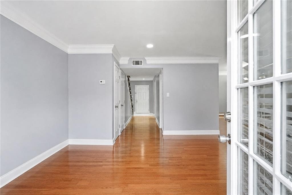 3 bedroom, 3 bathroom, 1,632 sq ft condominium for sale at 6980 Roswell Road A7, Sandy Springs, GA 30328 — photo 5