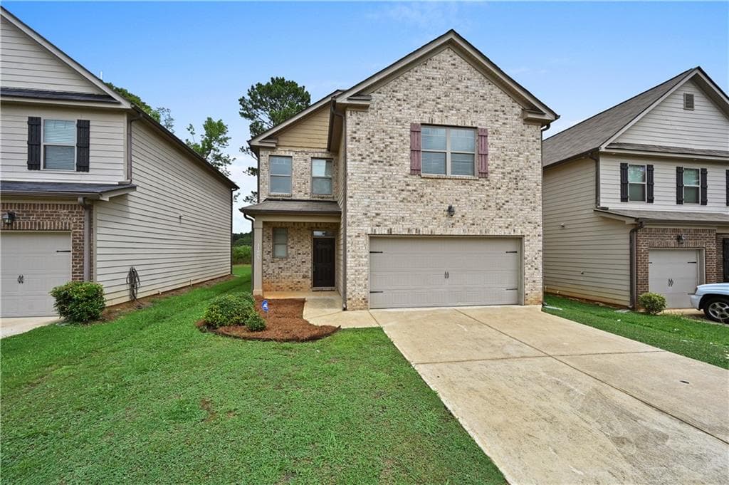 5 bedroom, 3 bathroom, 2,480 sq ft single family residence for sale at 11805 Lovejoy Crossing Boulevard, Hampton, GA 30228 — photo 2