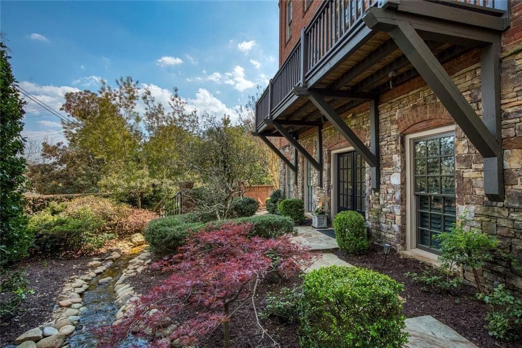3 bedroom, 4 bathroom, 2,950 sq ft townhouse for rent at 100 Founders Mill Court, Roswell, GA 30075 for $4,400 a month — photo 6