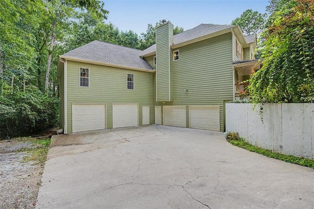 6 bedroom, 6 bathroom, 5,289 sq ft single family residence for sale at 325 Pickett's Crossing, Acworth, GA 30101 — photo 3