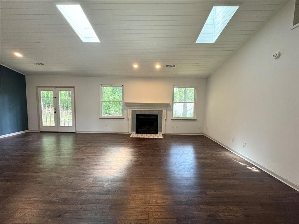 3 bedroom, 2 bathroom, 1,322 sq ft single family residence for sale at 471 Springfield Drive, Woodstock, GA 30188 — photo 3