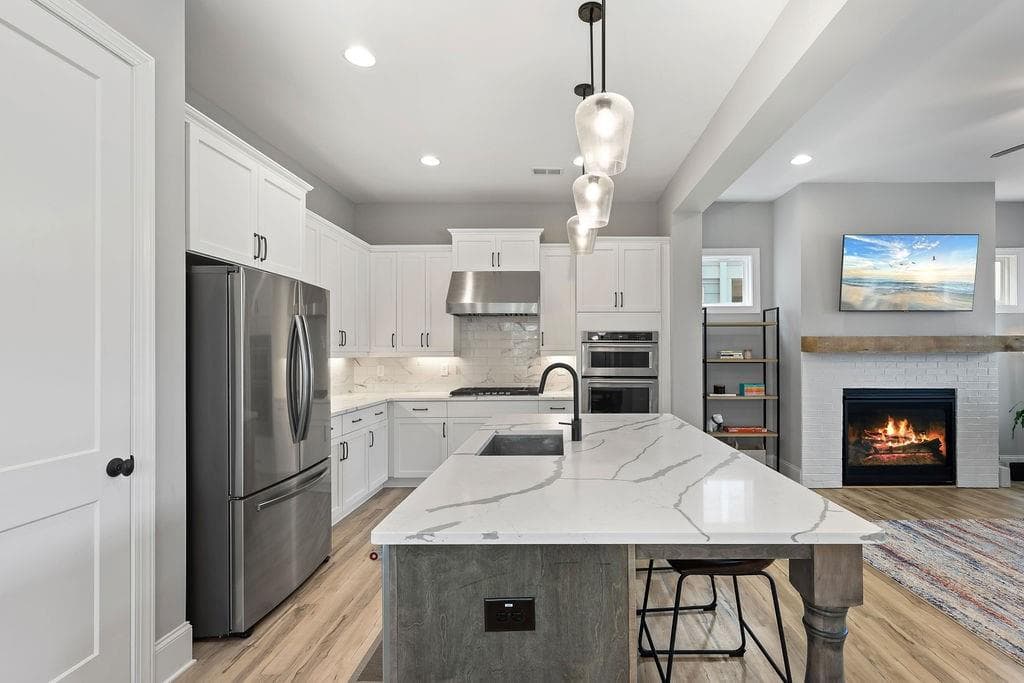3 bedroom, 3 bathroom, 2,118 sq ft single family residence for rent at 2018 Cobblestone Way, Atlanta, GA 30318 for $3,350 a month — photo 9
