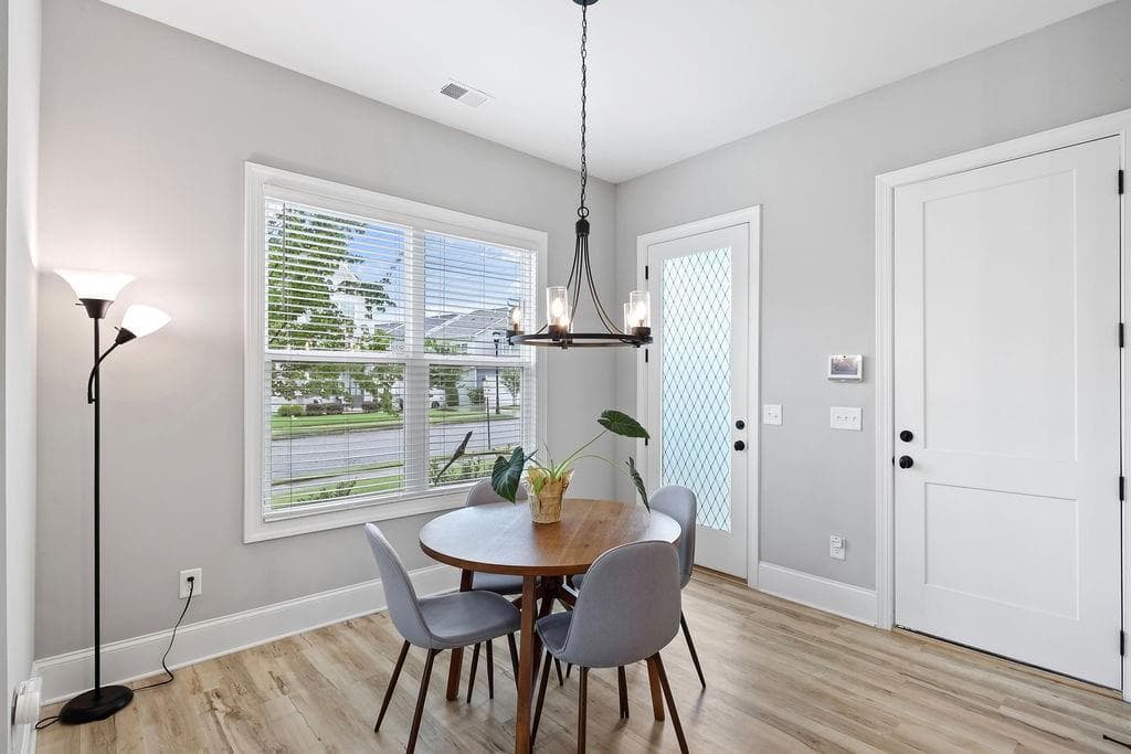 3 bedroom, 3 bathroom, 2,118 sq ft single family residence for rent at 2018 Cobblestone Way, Atlanta, GA 30318 for $3,350 a month — photo 10
