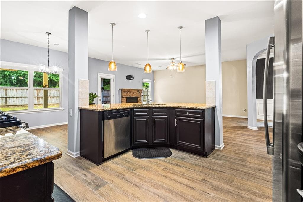 5 bedroom, 3 bathroom, 4,048 sq ft single family residence for sale at 6700 Oak Hill Place, Fairburn, GA 30213 — photo 5