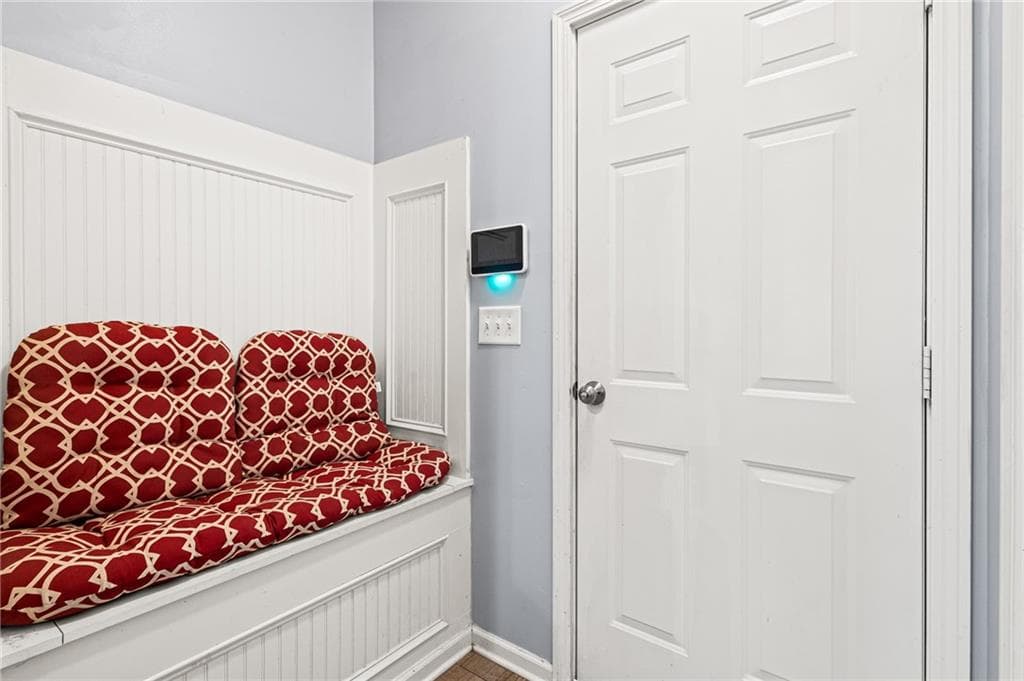 5 bedroom, 3 bathroom, 4,048 sq ft single family residence for sale at 6700 Oak Hill Place, Fairburn, GA 30213 — photo 9