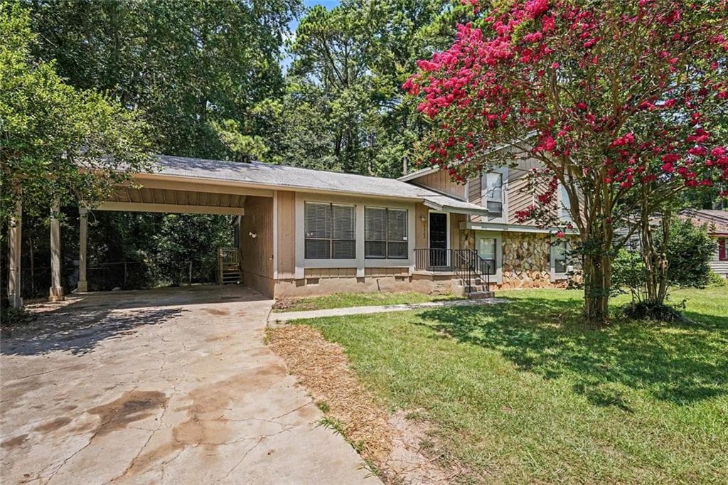 4 bedroom, 2 bathroom, 1,926 sq ft single family residence for sale at 9262 Raven Drive, Jonesboro, GA 30238 — photo 3