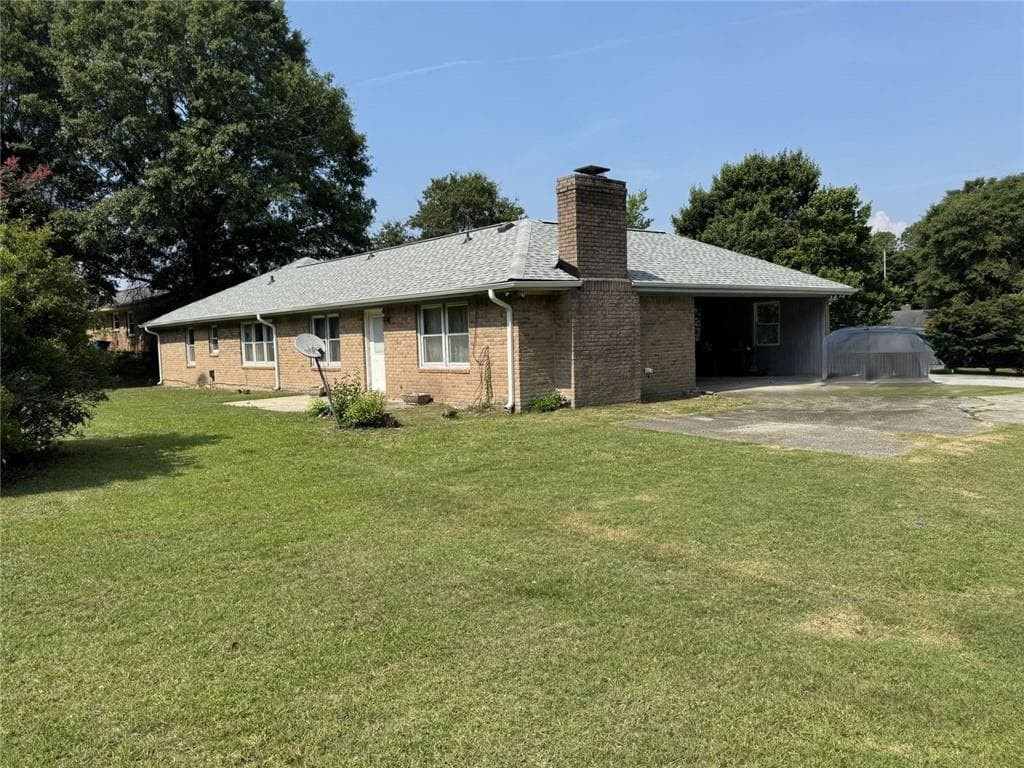 3 bedroom, 2 bathroom, 1,731 sq ft single family residence under contract at 1066 SW June Drive, Conyers, GA 30094 — photo 10
