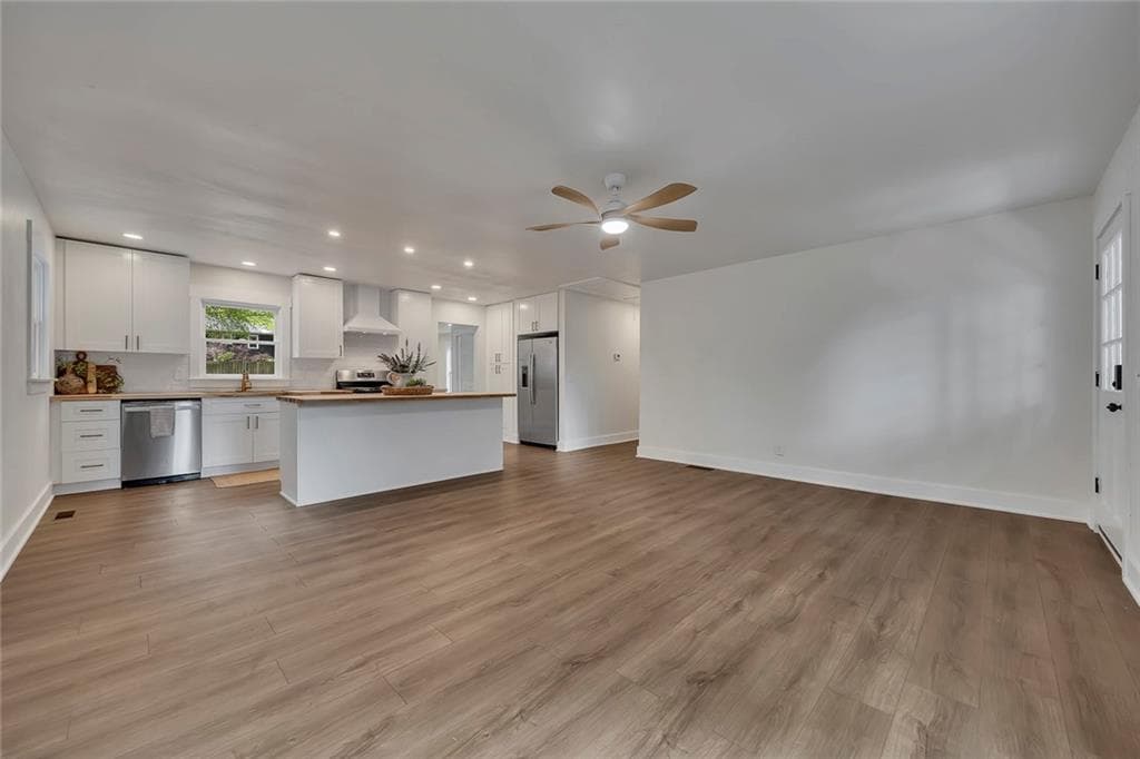 3 bedroom, 3 bathroom, 1,325 sq ft single family residence under contract at 476 Freyer Drive, Marietta, GA 30060 — photo 9