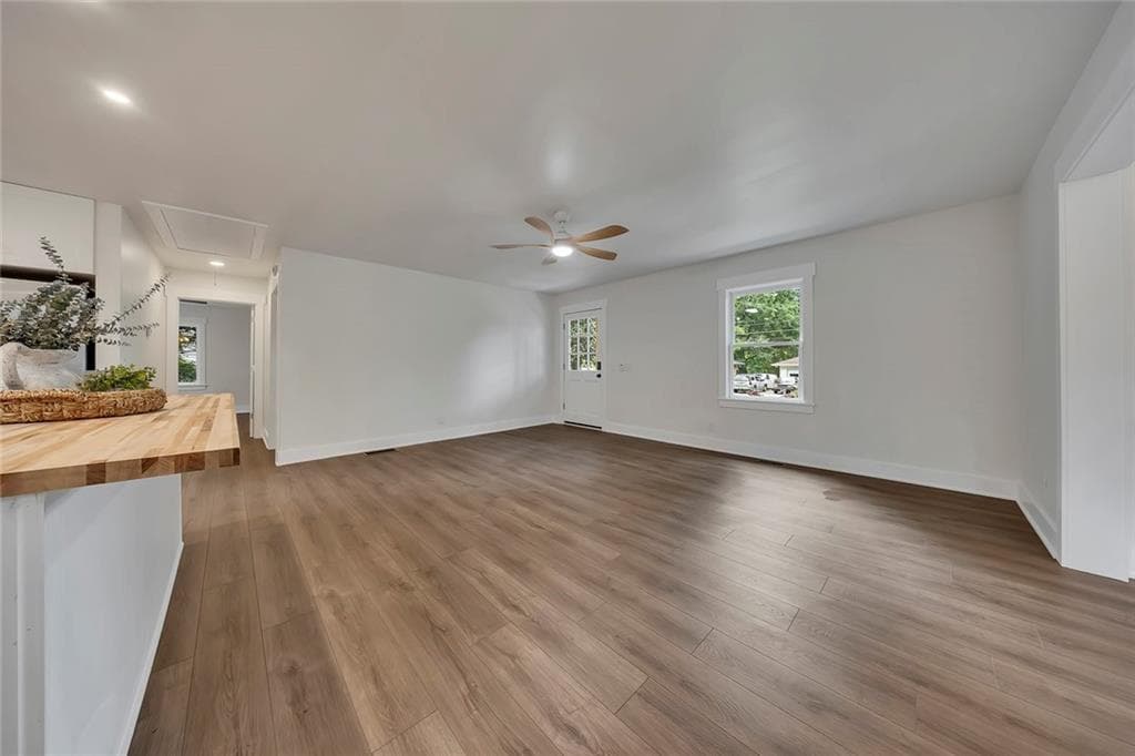 3 bedroom, 3 bathroom, 1,325 sq ft single family residence under contract at 476 Freyer Drive, Marietta, GA 30060 — photo 7