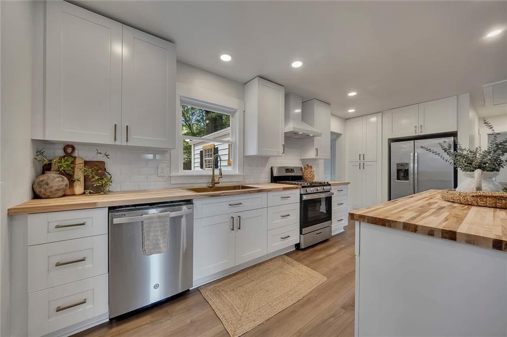 3 bedroom, 3 bathroom, 1,325 sq ft single family residence under contract at 476 Freyer Drive, Marietta, GA 30060 — photo 4