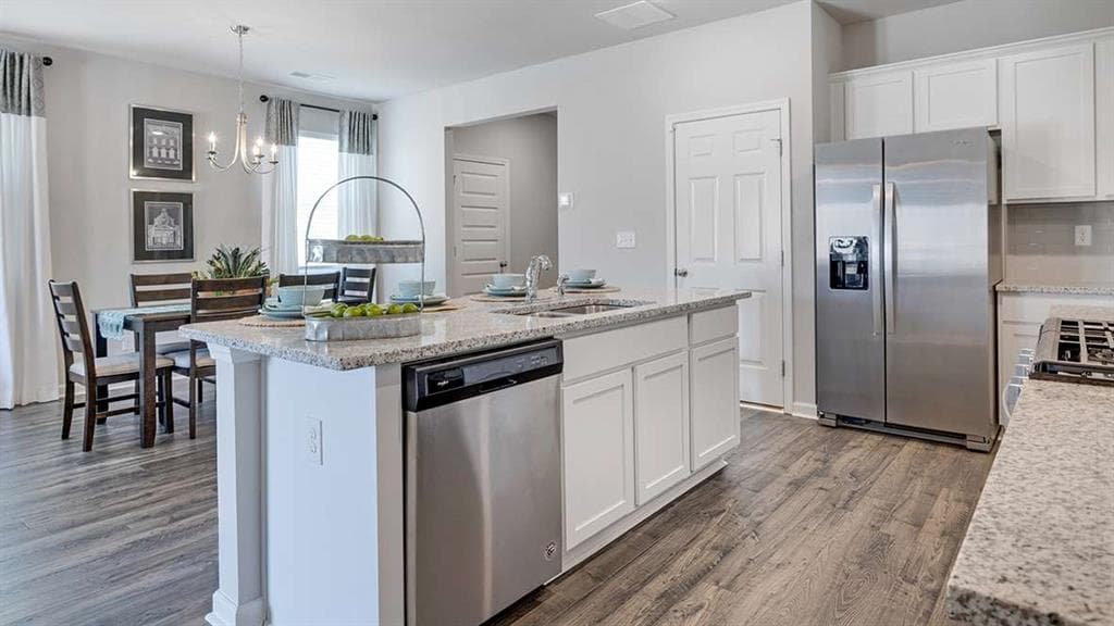 5 bedroom, 3 bathroom, 2,360 sq ft single family residence for sale at 1184 SE Erica Way, Atlanta, GA 30354 — photo 5