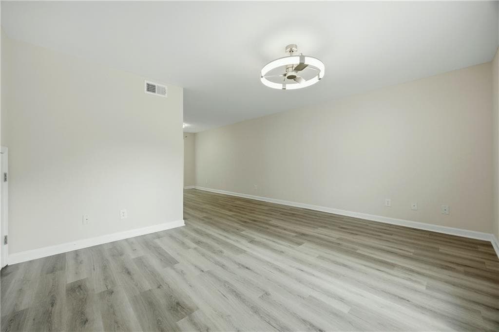 2 bedroom, 3 bathroom, 1,214 sq ft condominium for sale at 212 Summer Place, Norcross, GA 30071 — photo 5