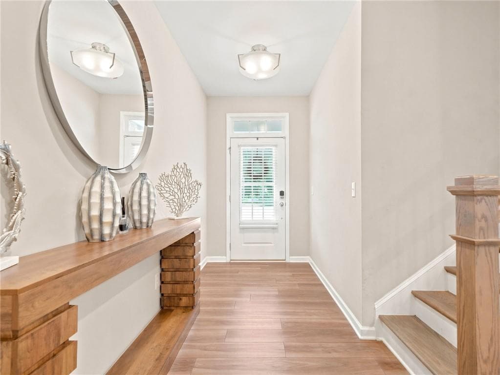 3 bedroom, 3 bathroom, 2,005 sq ft townhouse for sale at 495 Duval Drive, Alpharetta, GA 30009 — photo 2