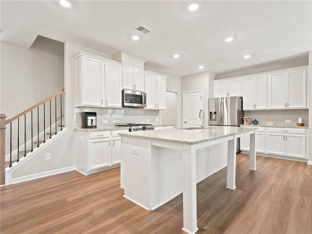 3 bedroom, 3 bathroom, 2,005 sq ft townhouse for sale at 495 Duval Drive, Alpharetta, GA 30009 — photo 7
