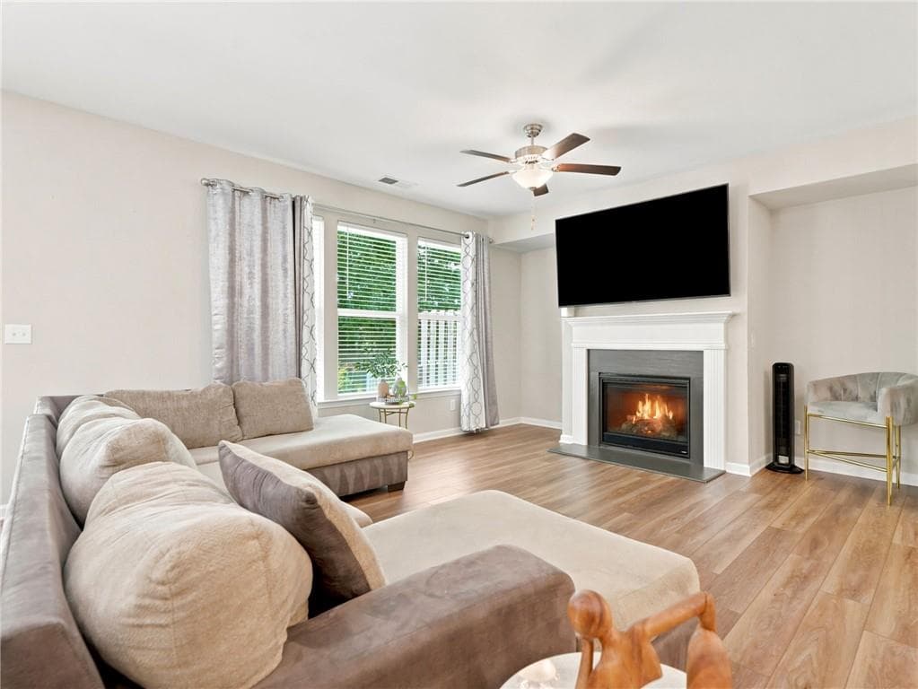 3 bedroom, 3 bathroom, 2,005 sq ft townhouse for sale at 495 Duval Drive, Alpharetta, GA 30009 — photo 9