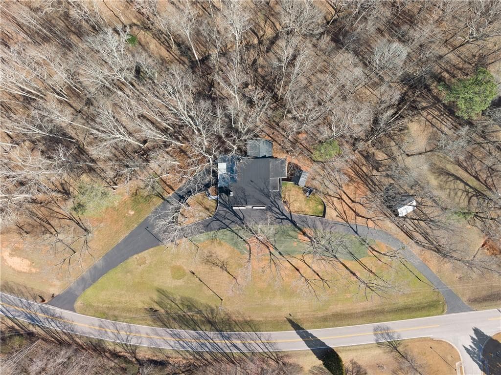 4 bedroom, 3 bathroom, 3,828 sq ft single family residence for sale at 3425 Duckett Mill Road, Gainesville, GA 30506 — photo 2