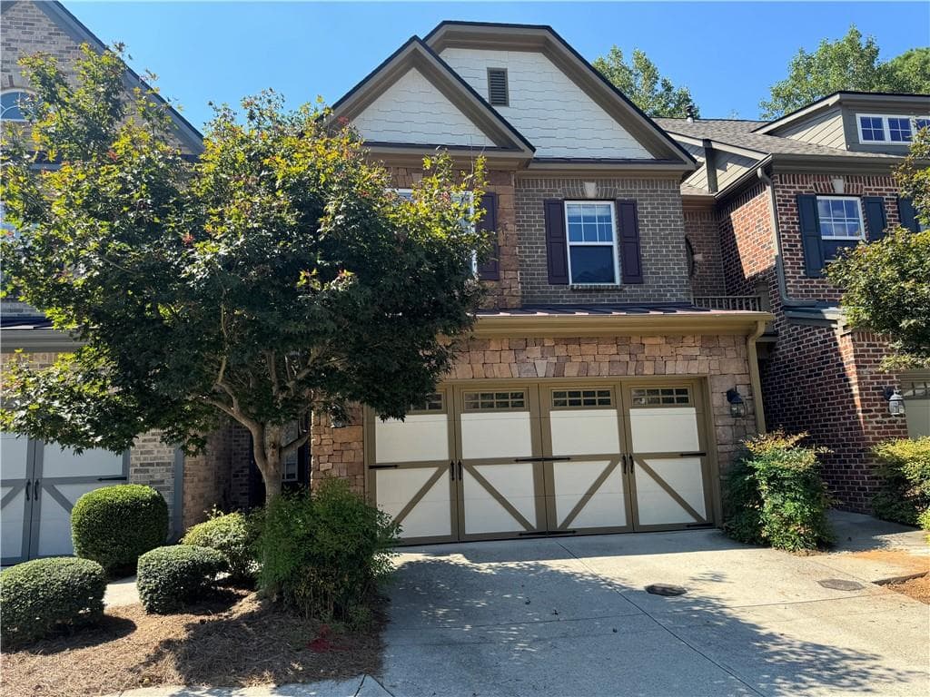 3 bedroom, 3 bathroom, 1,960 sq ft townhouse for rent at 11224 Snowy Owl Lane, Alpharetta, GA 30022 for $2,825 a month — photo 1 of 15