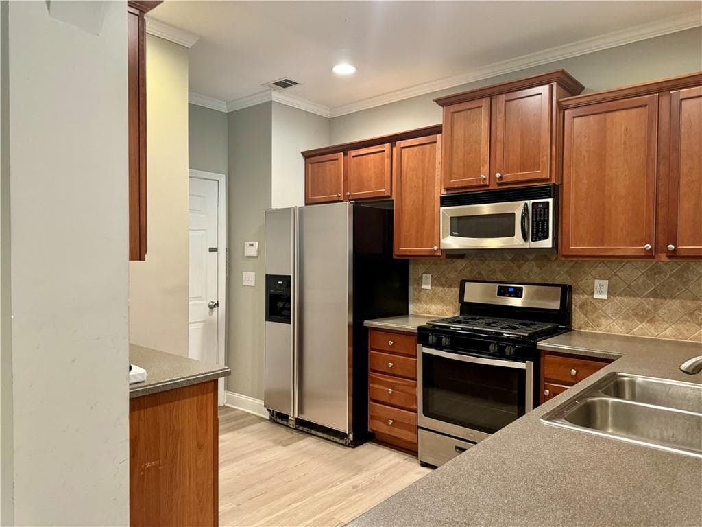 3 bedroom, 3 bathroom, 1,960 sq ft townhouse for rent at 11224 Snowy Owl Lane, Alpharetta, GA 30022 for $2,825 a month — photo 4