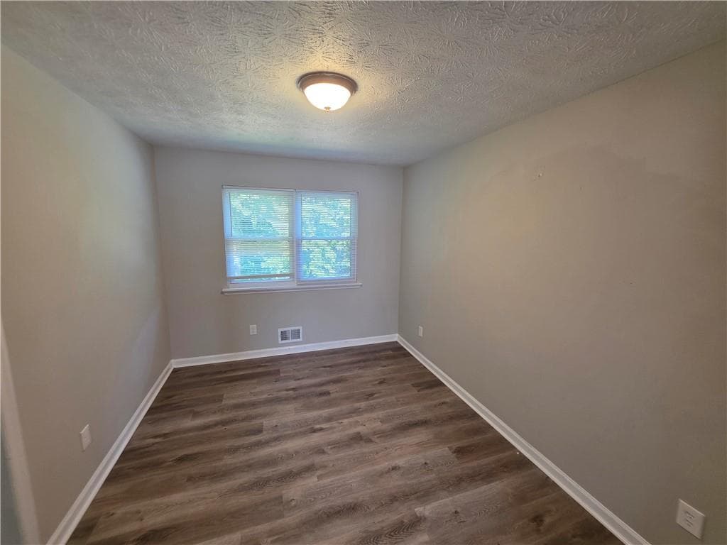 3 bedroom, 3 bathroom, 2,132 sq ft single family residence for sale at 3000 Sebring Court, Decatur, GA 30034 — photo 6