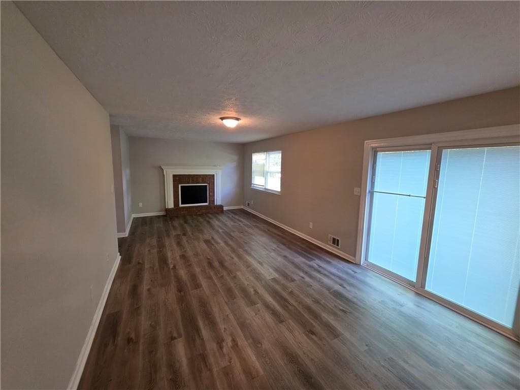 3 bedroom, 3 bathroom, 2,132 sq ft single family residence for sale at 3000 Sebring Court, Decatur, GA 30034 — photo 2