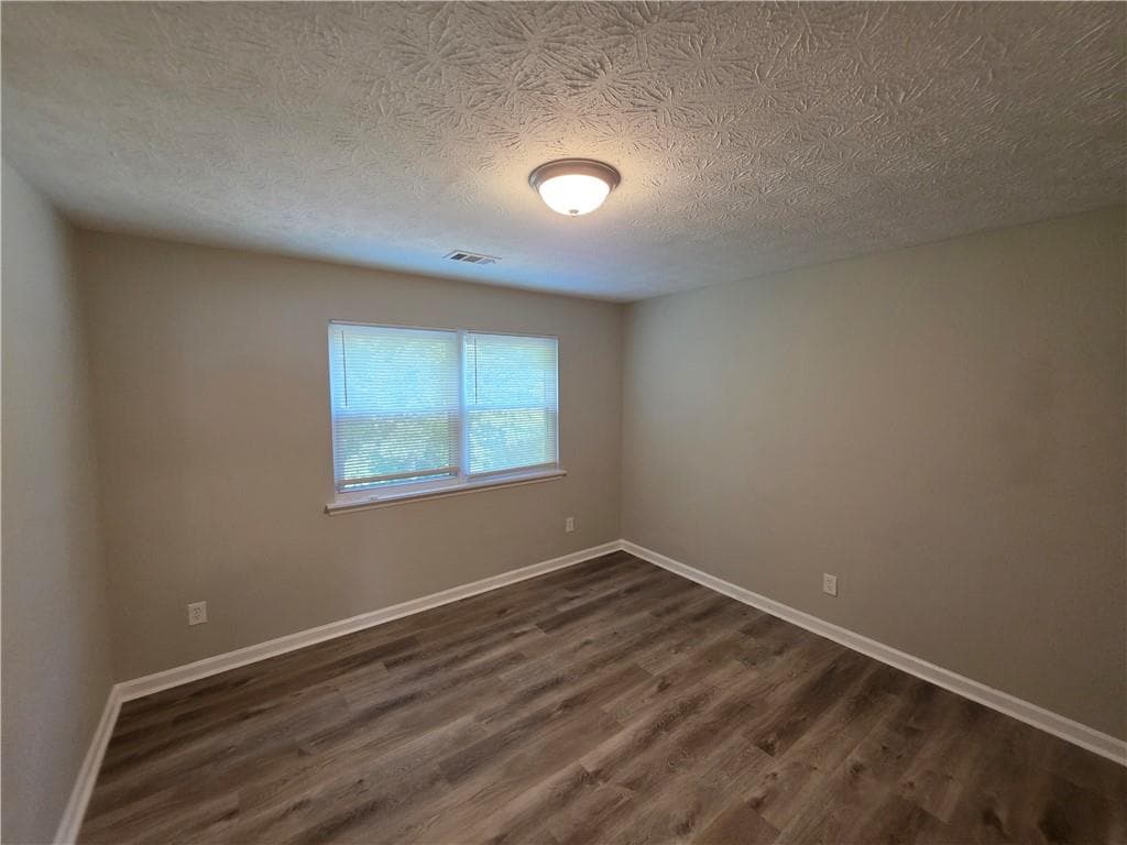3 bedroom, 3 bathroom, 2,132 sq ft single family residence for sale at 3000 Sebring Court, Decatur, GA 30034 — photo 9