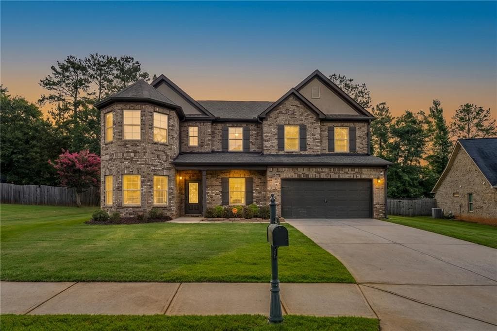 5 bedroom, 4 bathroom, 3,869 sq ft single family residence for sale at 141 Pinehaven Court, Mcdonough, GA 30252 — photo 2