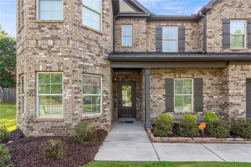 5 bedroom, 4 bathroom, 3,869 sq ft single family residence for sale at 141 Pinehaven Court, Mcdonough, GA 30252 — photo 7