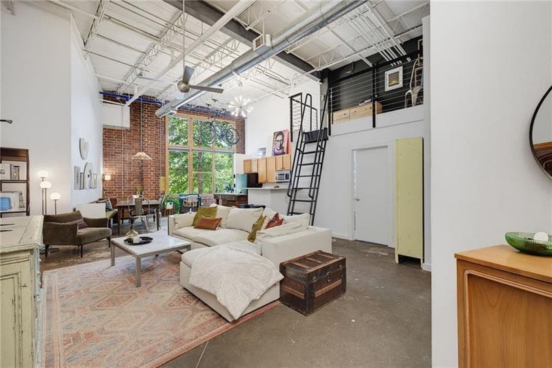 1 bedroom, 1 bathroom, 1,170 sq ft condominium sold at 174 Chester Avenue 128, Atlanta, GA 30316