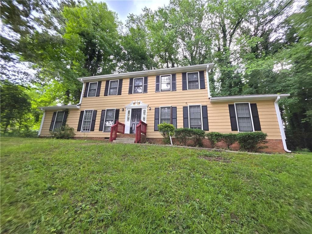 3 bedroom, 3 bathroom, 1,875 sq ft single family residence under contract at 5183 Mccarter Court, Stone Mountain, GA 30088 — photo 2