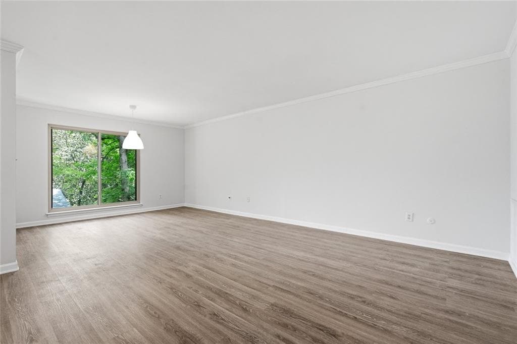 2 bedroom, 1 bathroom, 1,075 sq ft condominium for sale at 1111 Clairemont Avenue B6, Decatur, GA 30030 — photo 8