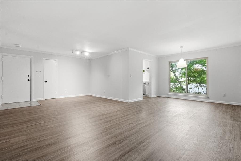 2 bedroom, 1 bathroom, 1,075 sq ft condominium for sale at 1111 Clairemont Avenue B6, Decatur, GA 30030 — photo 10