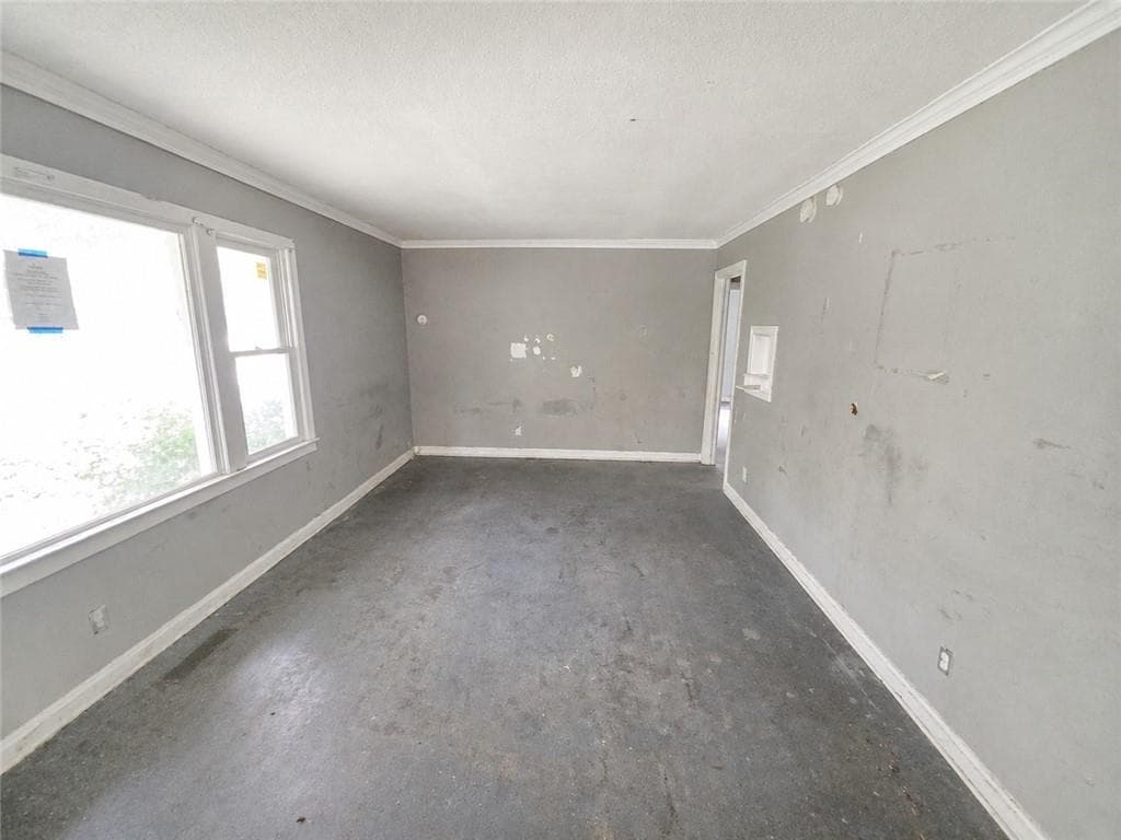 3 bedroom, 1 bathroom, 954 sq ft single family residence under contract at 2235 Burroughs Avenue, Atlanta, GA 30315 — photo 2