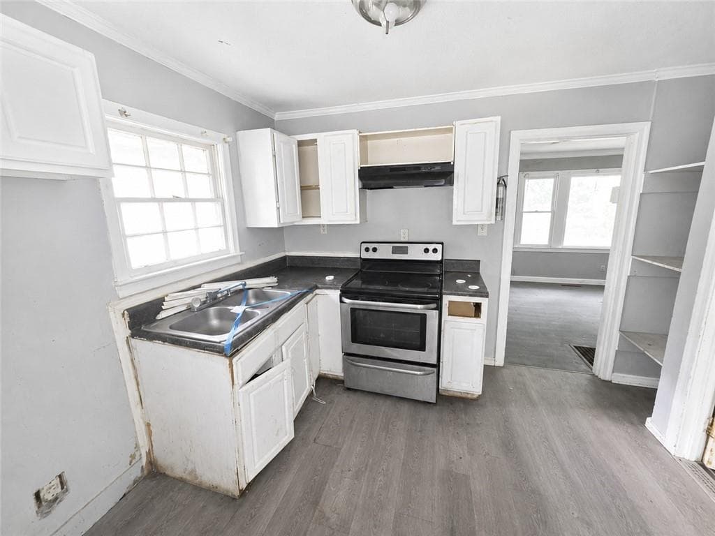 3 bedroom, 1 bathroom, 954 sq ft single family residence under contract at 2235 Burroughs Avenue, Atlanta, GA 30315 — photo 3