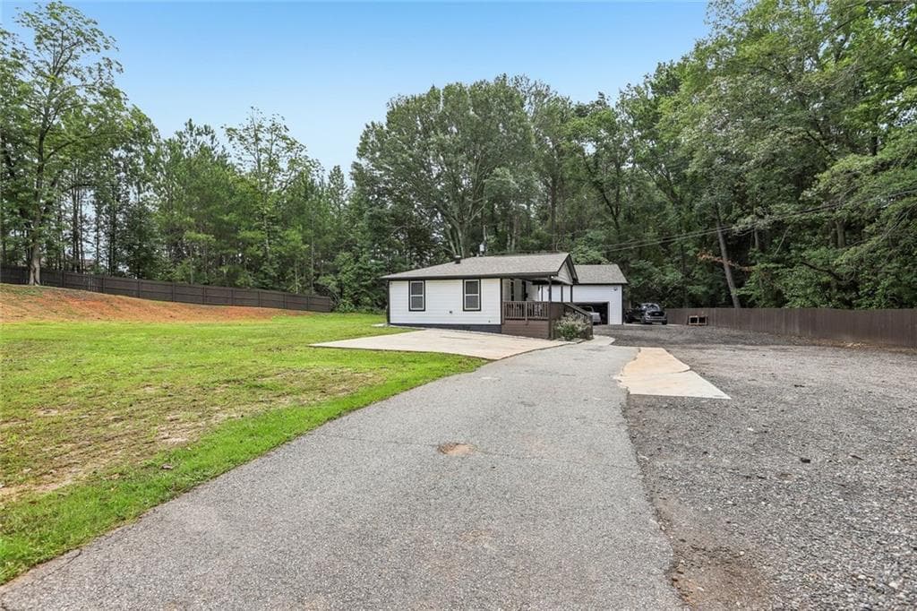 2 bedroom, 1 bathroom, 752 sq ft single family residence for sale at 1111 Flippen Road, Stockbridge, GA 30281 — photo 4