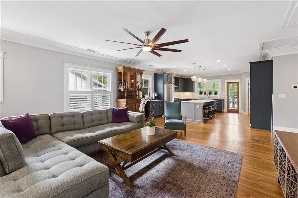 4 bedroom, 3 bathroom, 2,099 sq ft single family residence for sale at 776 Yorkshire Road, Atlanta, GA 30306 — photo 9