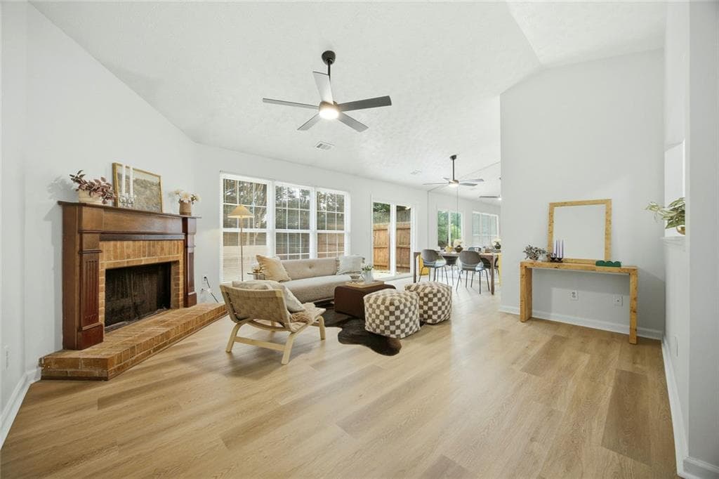 3 bedroom, 2 bathroom, 1,468 sq ft single family residence under contract at 10855 Mortons Circle, Johns Creek, GA 30022 — photo 8