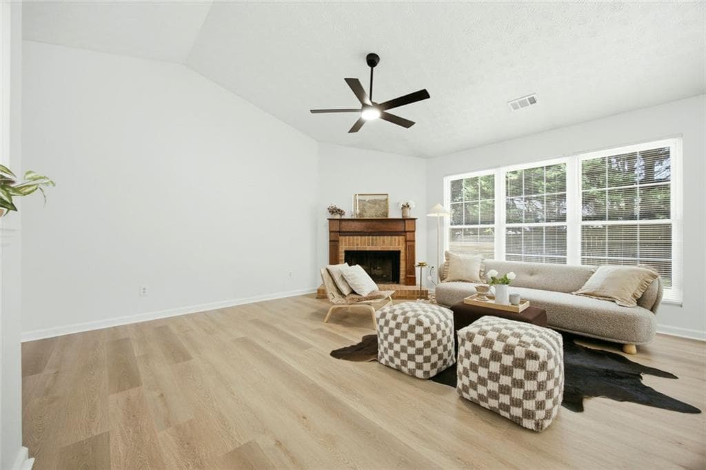 3 bedroom, 2 bathroom, 1,468 sq ft single family residence under contract at 10855 Mortons Circle, Johns Creek, GA 30022 — photo 10
