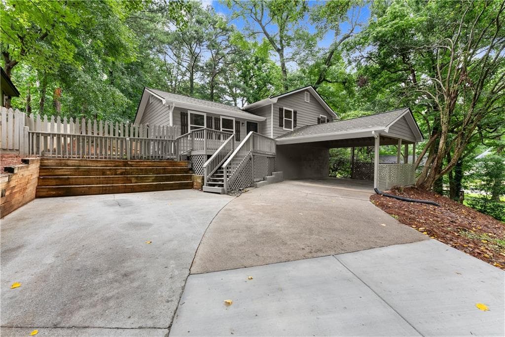 4 bedroom, 2 bathroom, 1,709 sq ft single family residence for sale at 3405 Romulus Drive, Duluth, GA 30097 — photo 3