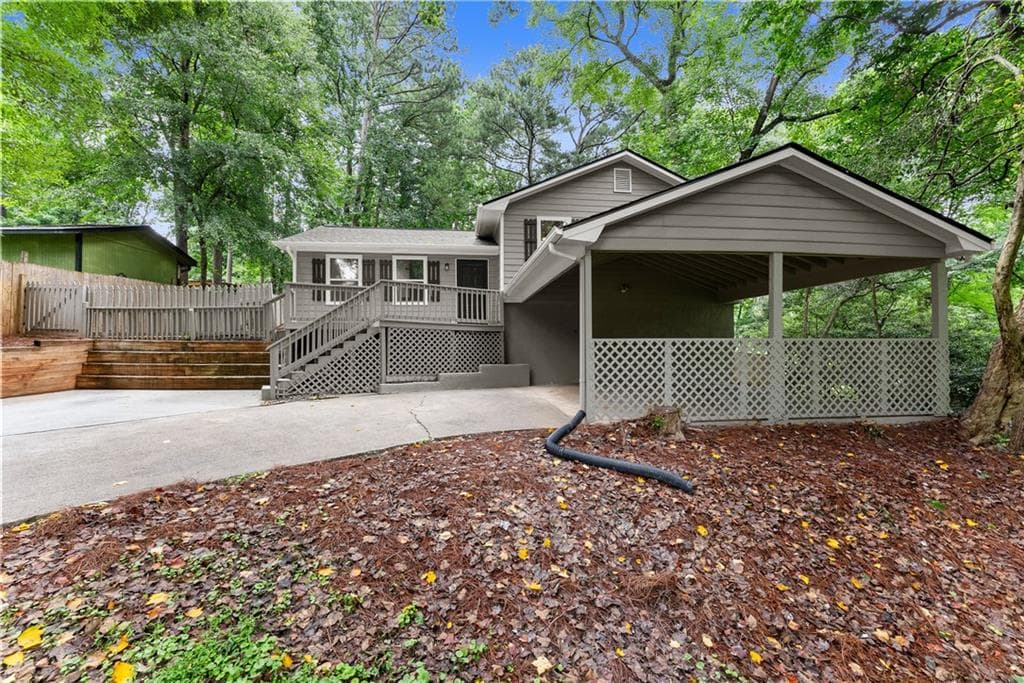 4 bedroom, 2 bathroom, 1,709 sq ft single family residence for sale at 3405 Romulus Drive, Duluth, GA 30097 — photo 4