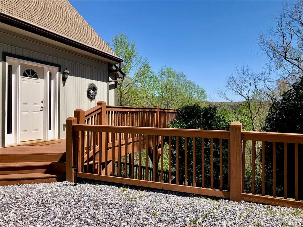 5 bedroom, 3 bathroom, 2,478 sq ft single family residence for sale at 2585 Panorama Drive, Sautee Nacoochee, GA 30571 — photo 7